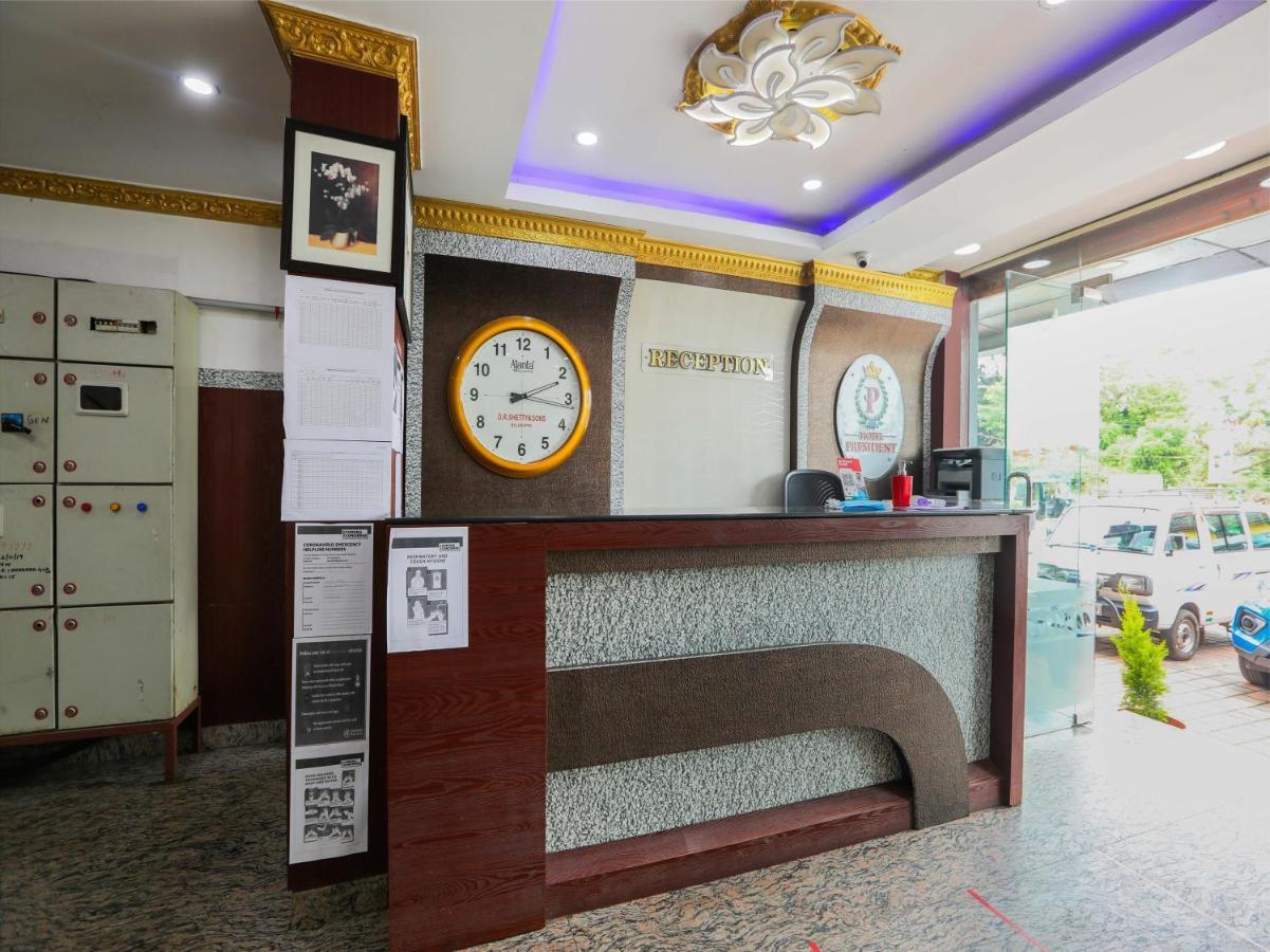 Capital O 84002 Hotel Top In Town President Kushālnagar Exteriör bild